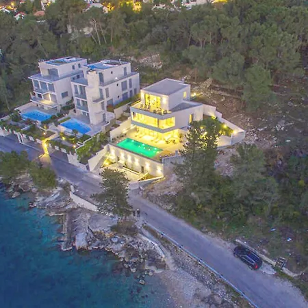 Beautiful Holiday Homesplitska