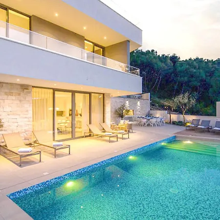 Beautiful Holiday Homesplitska Σπίτι διακοπών Splitska